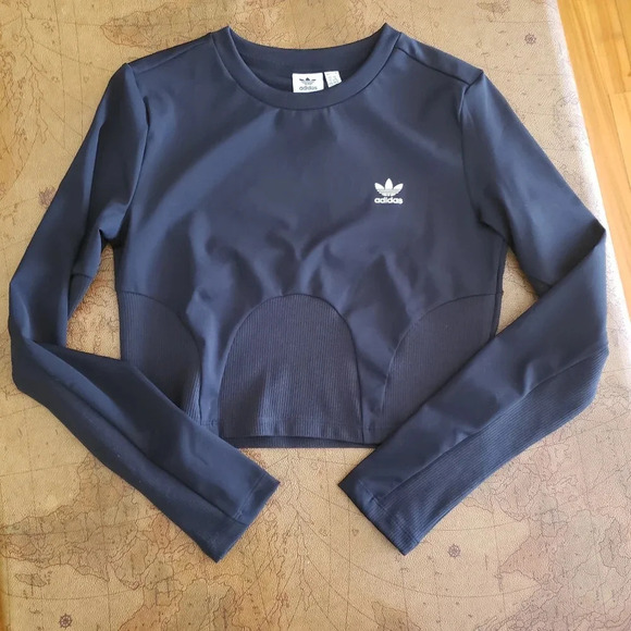 *ADIDAS NWT, Size medium, black crop long sleeves, Rib Top - Picture 3 of 6